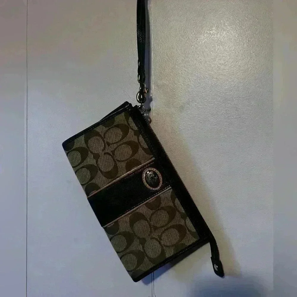 Coach Signature Zippy Wristlet Large Canvas Wallet Clutch Brown/Beige Lizard